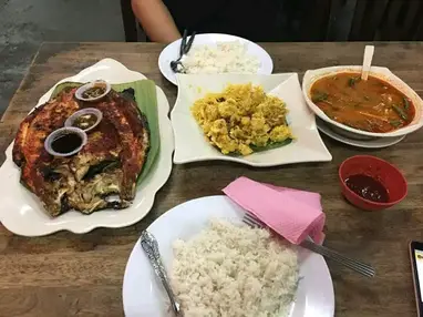 Mesra restoran seafood seri & ikan bakar Restoran Seri