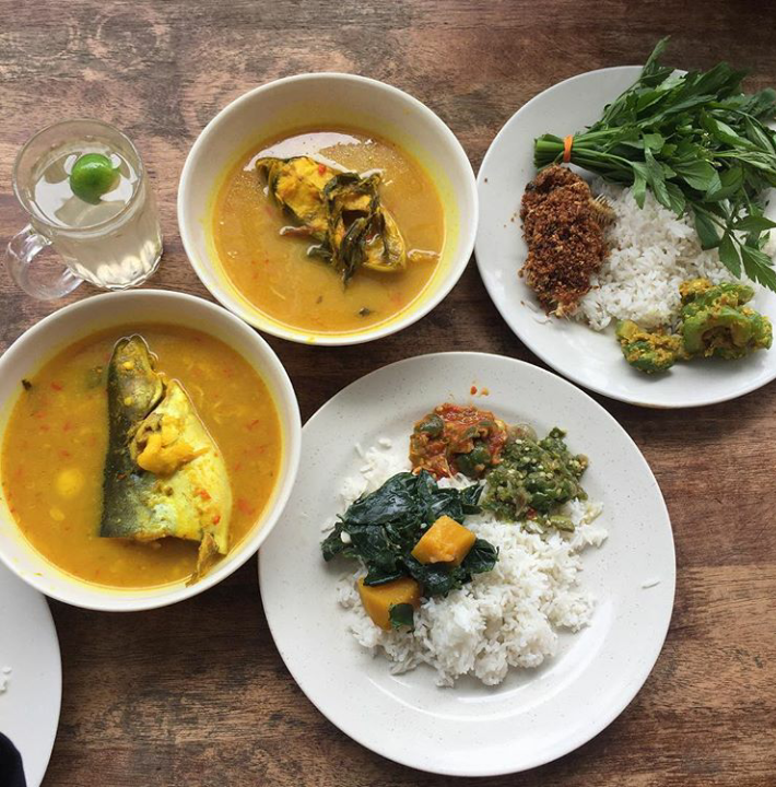 Set ikan patin tempoyak dengan nasi dan ulam
