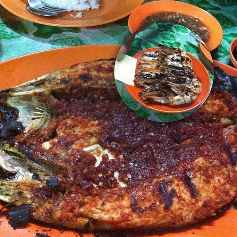 10 Tempat Makan Kedai Ikan Bakar Pilihan Saji my