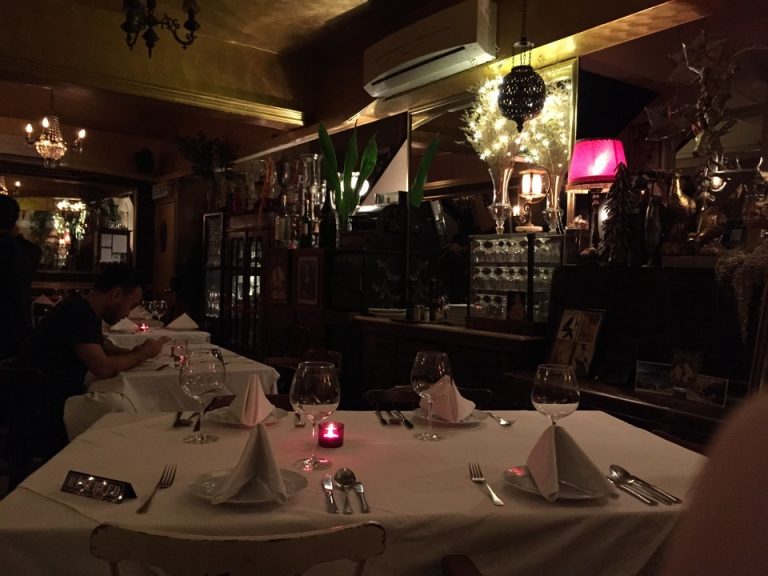 tempat makan romantik di kl