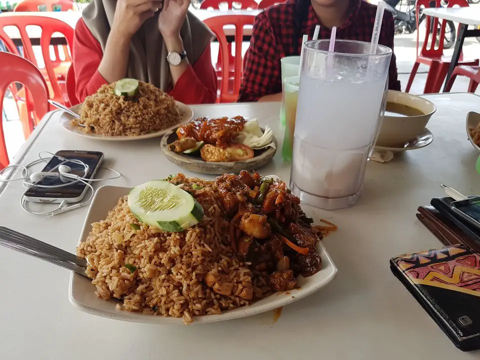 nasi ayam masak merah @ Gerai Nasi Bukit Padang Jawa