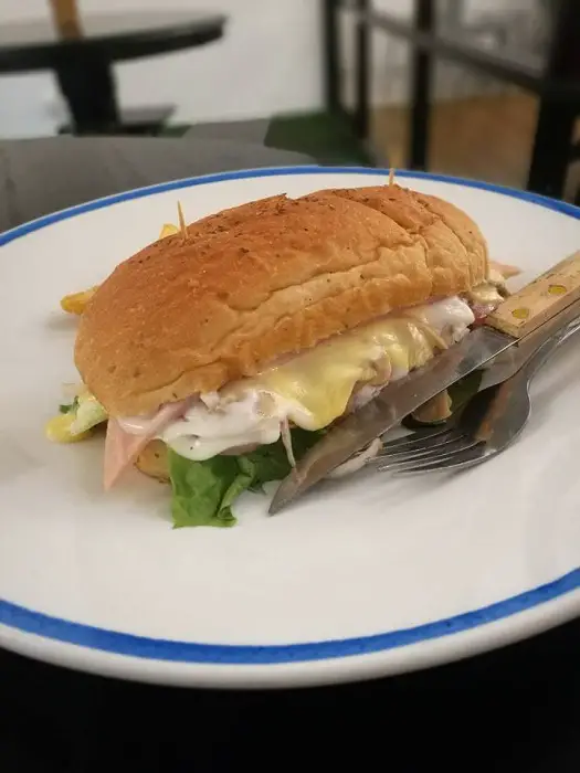pilot cafe chicken sandwich