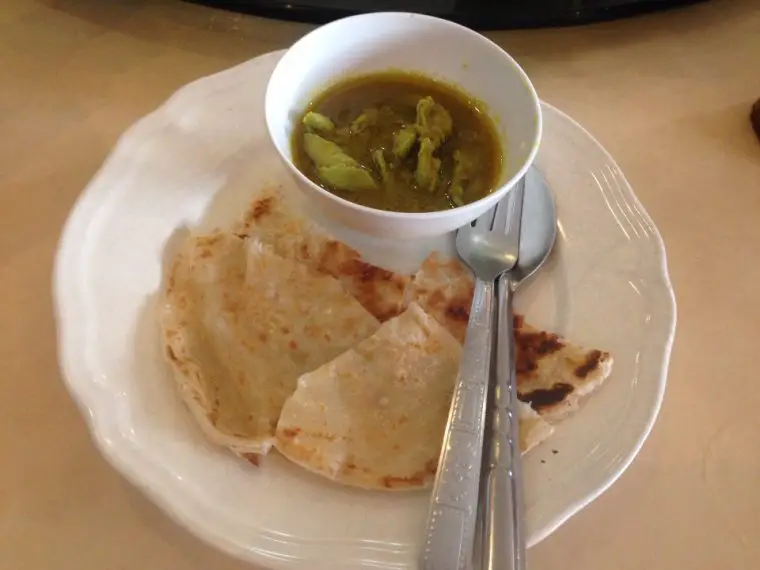 roti canai green curry