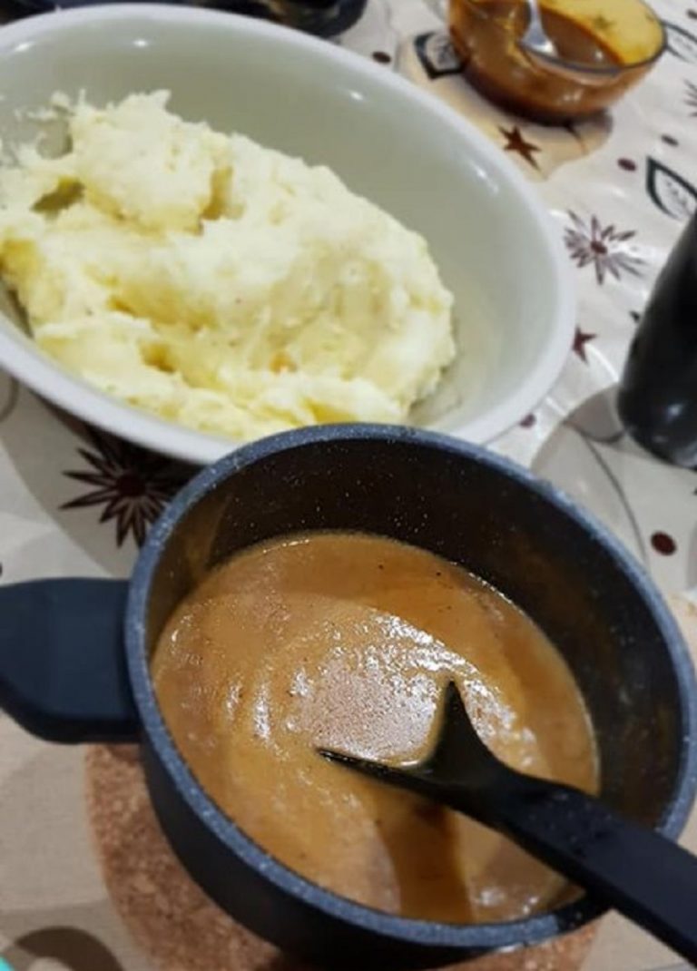 Resepi Black Pepper Gravy dan Oven Baked Mayo Chicken (Sedap!) Saji.my