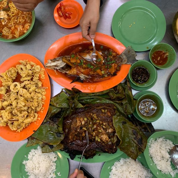 10 Restoran Makanan Laut KEGEMARAN RAMAI di Kuantan Saji my