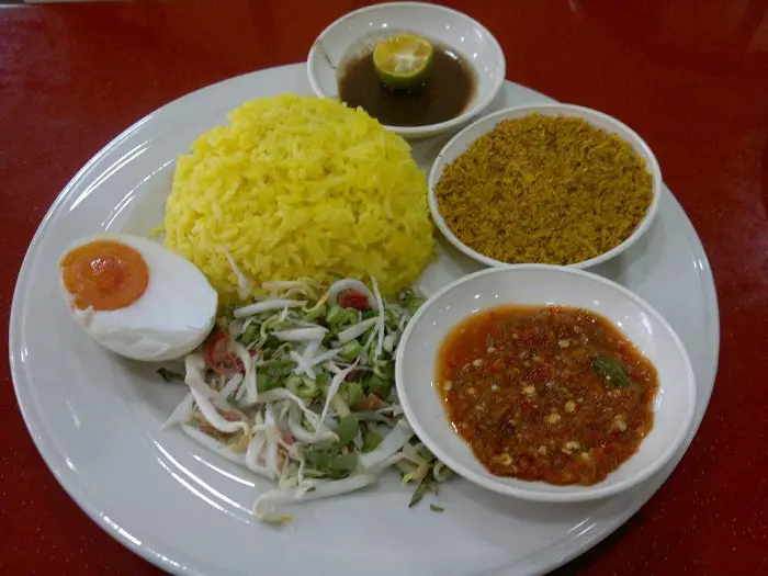 Nasi Kerabu Kuning @ Restoran Ratu Rasa