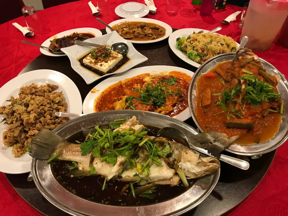 8 Tempat Makan Cina Yang Halal di Ipoh - Saji.my